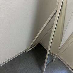 全身
鏡の画像