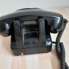 (骨董品)ダイヤル式黒電話、電電公社、アナログ電話、610-A 昭和レトロ ダイヤル式、電話機の画像