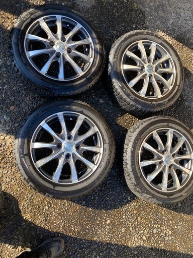 決まり❗️155/65/R14スノータイヤ