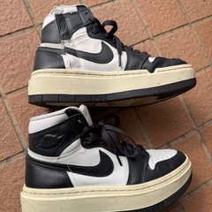 NIKE ウィメンズ エアジョーダン1 ハイ エレベートの画像