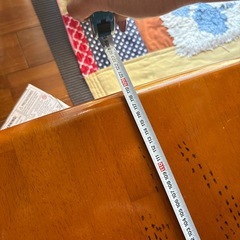 テーブル　茶色　まだ使えますの画像