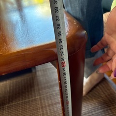 テーブル　茶色　まだ使えますの画像