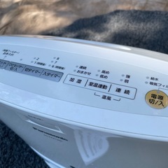 加湿セラミックファンヒーター　Panasonicの画像