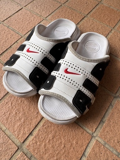 NIKE　エア モア アップテンポ スライド