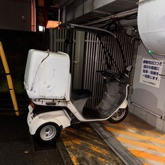 Honda gyro canopy scooterの画像