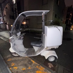 Honda gyro canopy scooterの画像