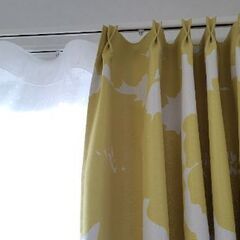 カーテン 4枚セット 幅86×丈125cm 両開き  2級遮光ドレープカーテン&採光レースカーテンセット 花柄 北欧風 黄色 イエロー カレン 形状記憶加工 ウェーブロンプラス 遮像 水玉の画像