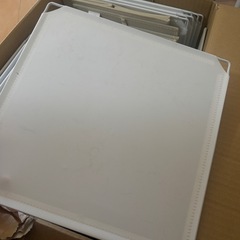 無料！大容量の組み立て式収納棚＋布ボックスセット（16マス以上）の画像