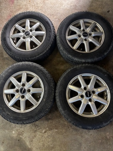 軽四輪サイズ　スタッドレス　アルミ付き