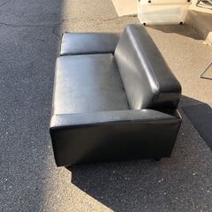 【ジャングルジャングル石津店】 二人用ソファー オットマン付き　ブラック　 新生活 堺市 西区 堺区 石津の画像