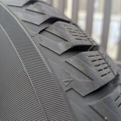スタッドレスタイヤ4本  195/65R15  ホイール付きの画像