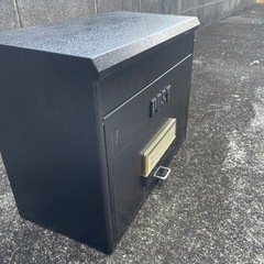 郵便ポスト
の画像