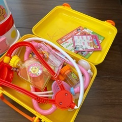 アンパンマン　救急車　おもちゃ　セットの画像