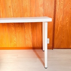 IKEA テーブル 横140cm 高さ75cm 奥行60cmの画像