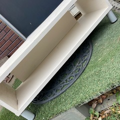 低めのTV台の画像