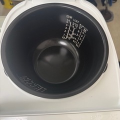 2021年　TOSHIBA 炊飯器　圧力IH 5.5合の画像