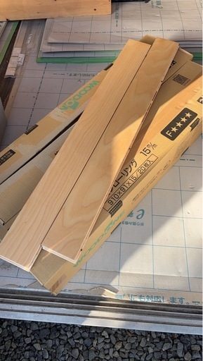 ウッドワン　複合フローリング