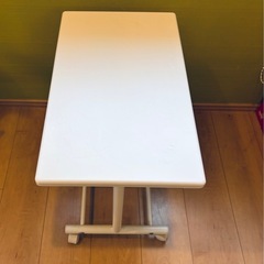 🉐美品／ニトリ昇降式テーブル❗️の画像