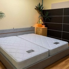 キングサイズべベッドの画像