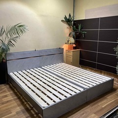 キングサイズべベッドの画像