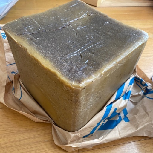 ミツロウブロック