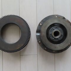 スバルR-2　K-12 クラッチカバー＆フライホイールの画像