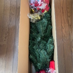 【商談中】クリスマスツリーと装飾品の画像