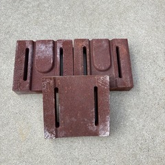 蓄熱暖房のレンガの画像