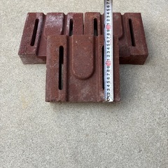 蓄熱暖房のレンガの画像