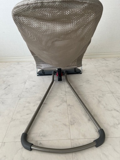 ベビービョルン　バウンサーブリス　グレー メッシュ