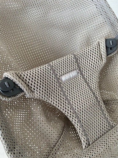 ベビービョルン　バウンサーブリス　グレー メッシュ