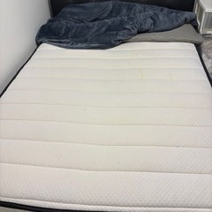 ダブルベッド　フレーム　マットレスセットの画像