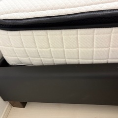 ダブルベッド　フレーム　マットレスセットの画像