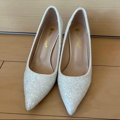 ウエディングドレス　前撮り
の画像