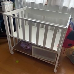 ベビーベッド　スリーピー　中古の画像