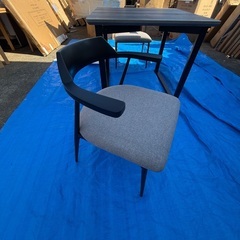 正方形テーブルセットの画像