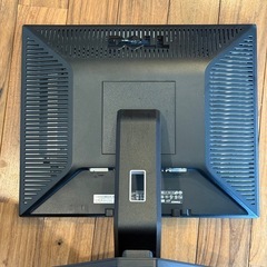 デル19インチモニターの画像