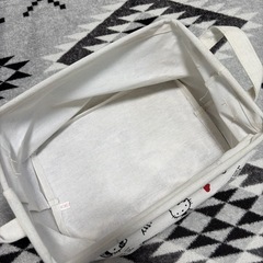 キティちゃん布製収納の画像