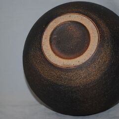 [1684] 信楽焼 花柄 高さ24cm 黒 壺 花瓶 陶器 置物の画像