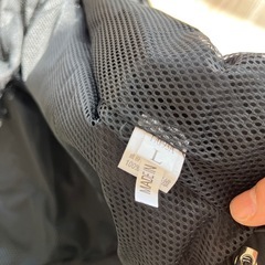 【新品未使用】ナイロンベストの画像