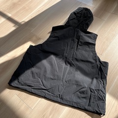 【新品未使用】ナイロンベストの画像