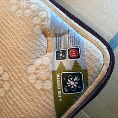 シモンズセミダブルベッドの画像