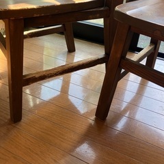 座面低め　ダイニングチェアの画像