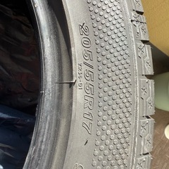 スタッドレスタイヤ（タイヤのみ）の画像