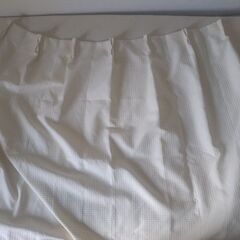 カーテンの画像