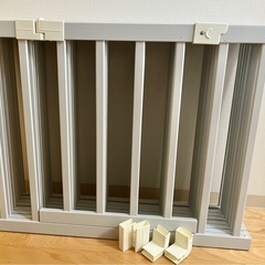 katoji 木製ベビーサークル　扉付き　グレーの画像