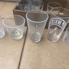 ガラスコップの画像
