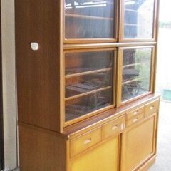 食器棚の画像
