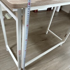 折りたたみ机の画像