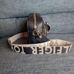 TOMMYショルダーバック紺色美品の画像